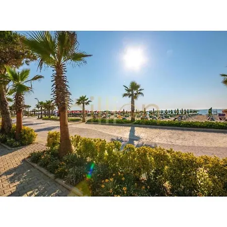 Apartment Turquoise Qerret *